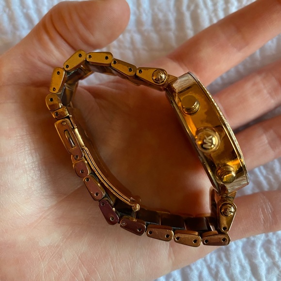 Michael Kors Parker rose gold & tortoise watch - Picture 5 of 5